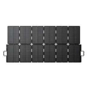 Schwarzes, faltbares Solarpanel von env-offgridpowerstationditistestnl-stg.kinsta.cloud mit zwölf miteinander verbundenen Modulen und Griffen an beiden Seiten zum einfachen Transport